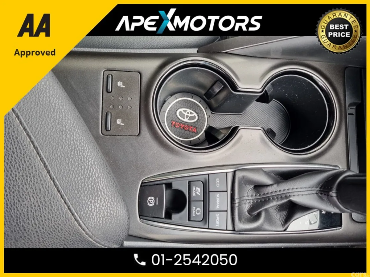 Toyota Camry Saloon, Petrol Hybrid, 2022, Silver