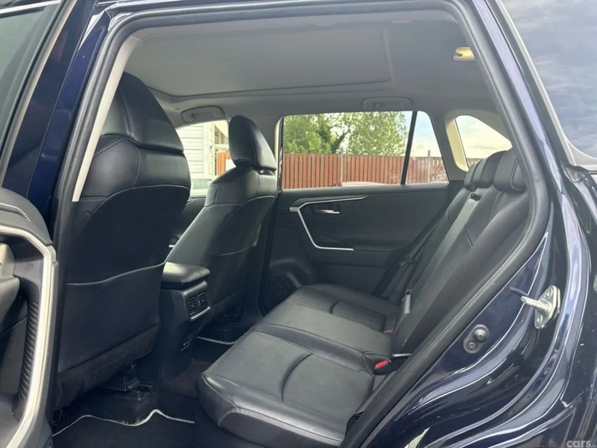 Toyota RAV4 SUV, Petrol Hybrid, 2024, Blue