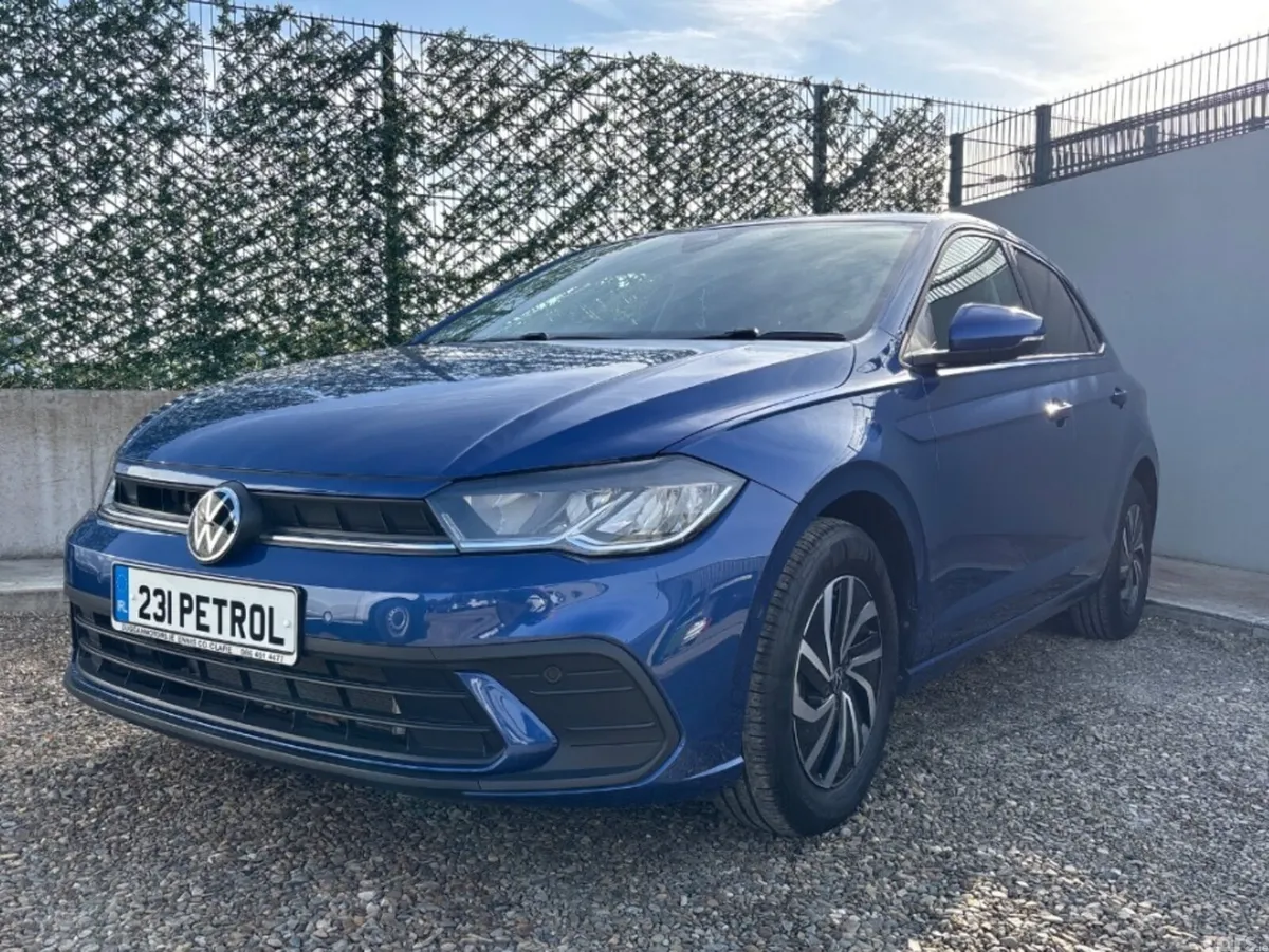 Volkswagen Polo Hatchback, Petrol, 2023, Blue