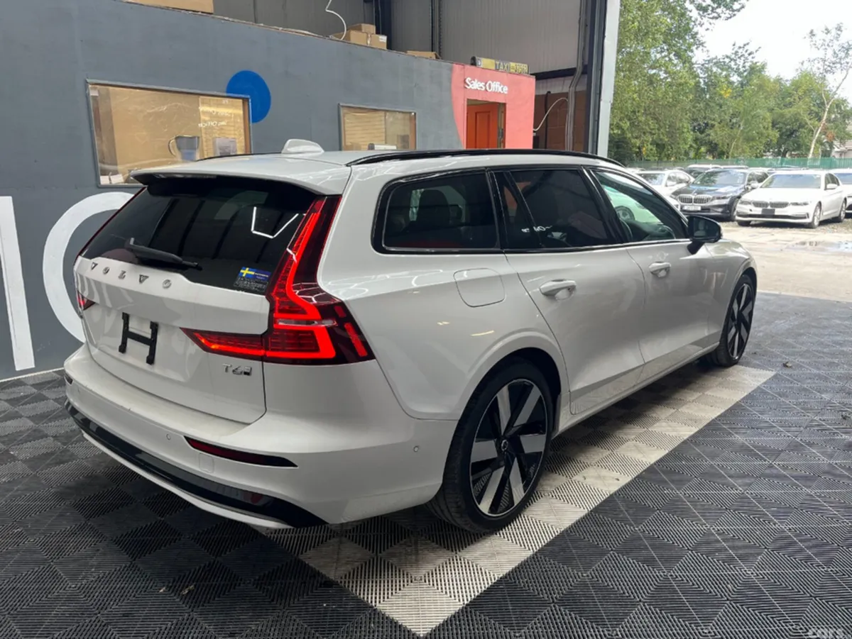 Volvo V60 Estate, Petrol Hybrid, 2025, White