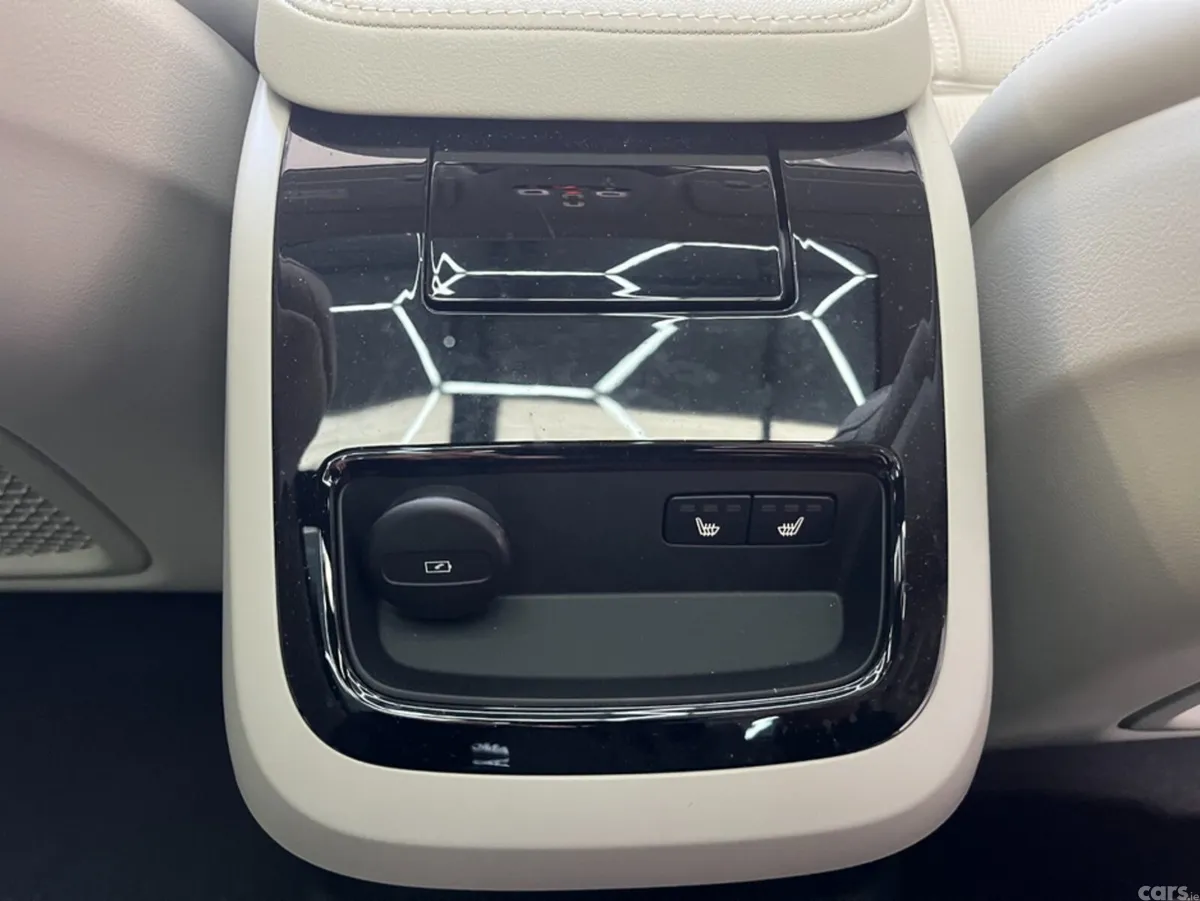 Volvo V60 Estate, Petrol Hybrid, 2025, White