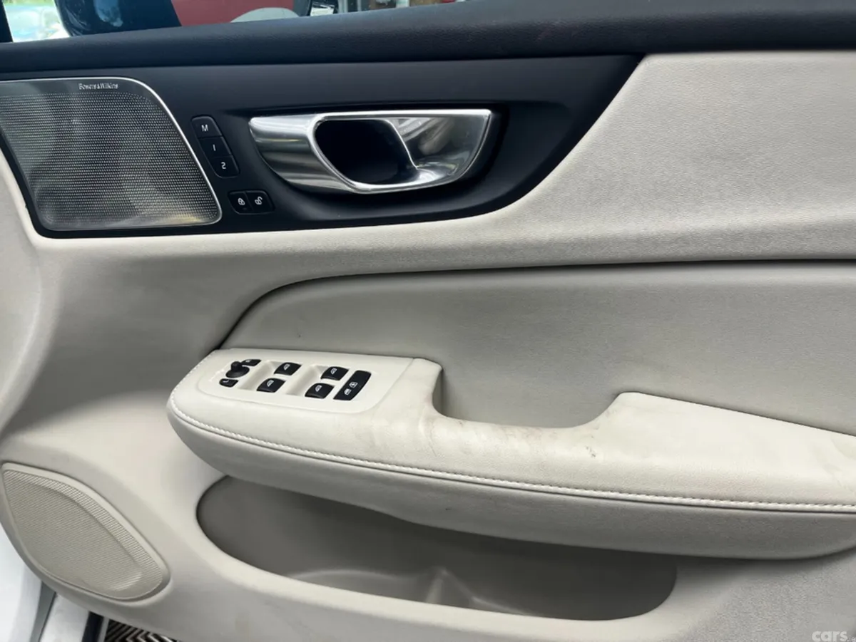 Volvo V60 Estate, Petrol Hybrid, 2025, White