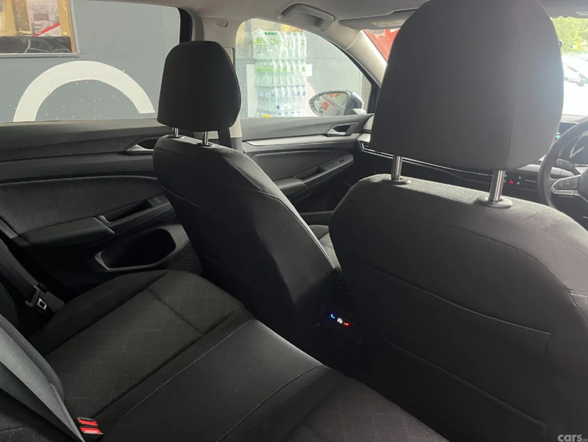 Volkswagen Golf Hatchback, Diesel, 2023, Blue