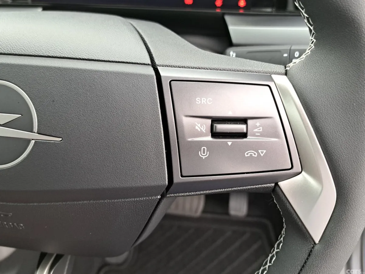 Opel Frontera SUV, Petrol Hybrid, 2027, Blue