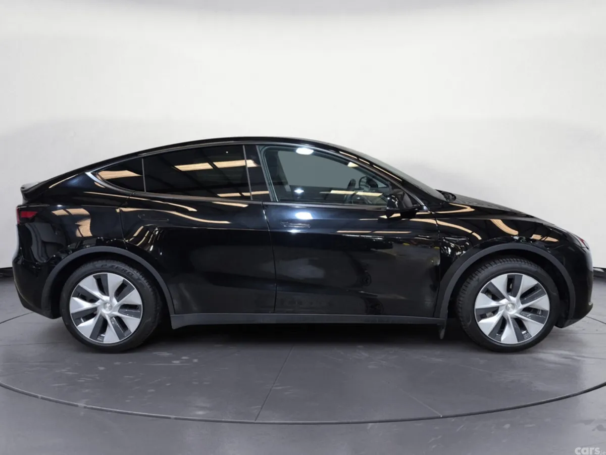 Tesla Model Y MPV, Electric, 2023, Black
