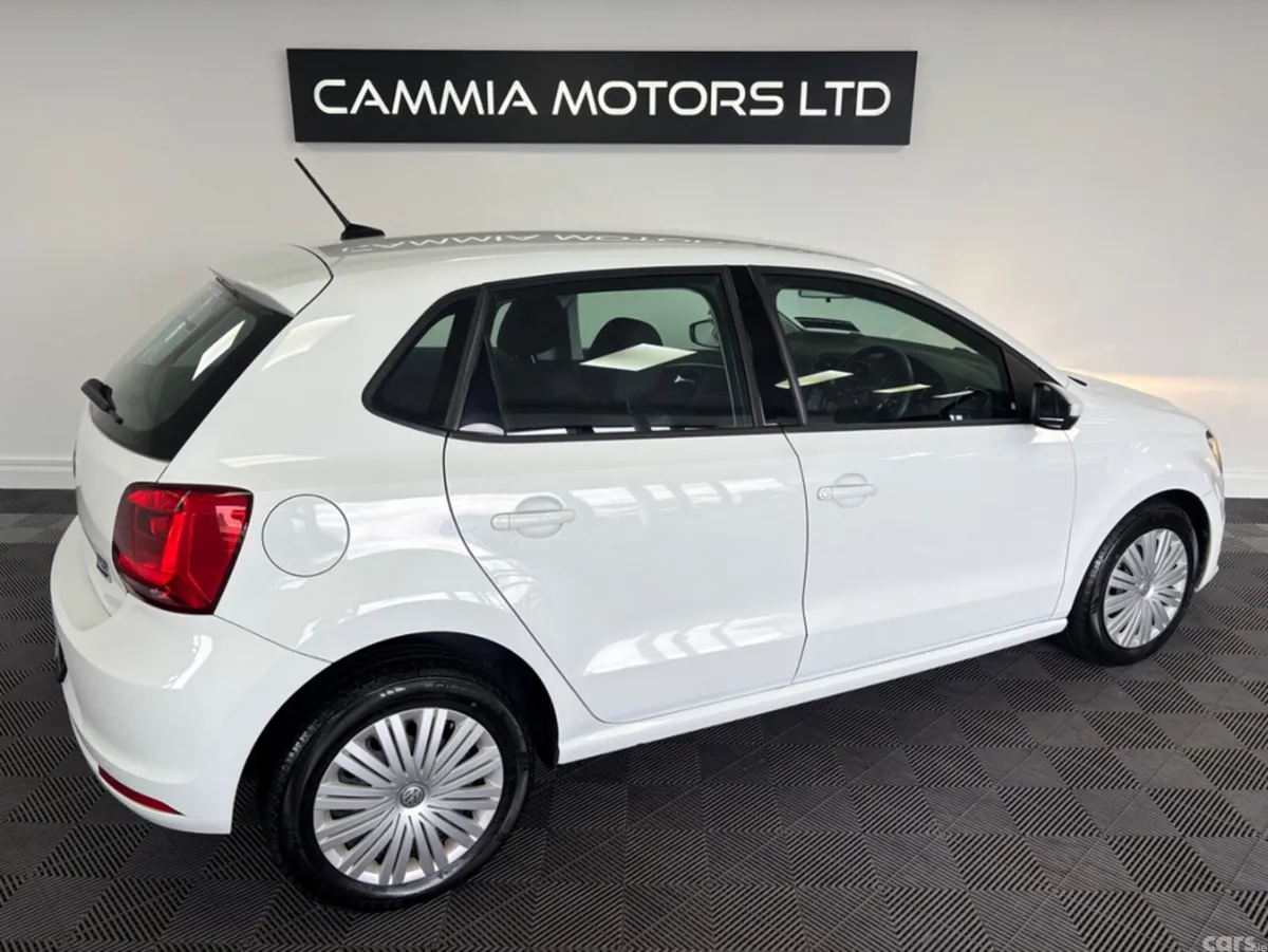 Volkswagen Polo Hatchback, Petrol, 2016, White