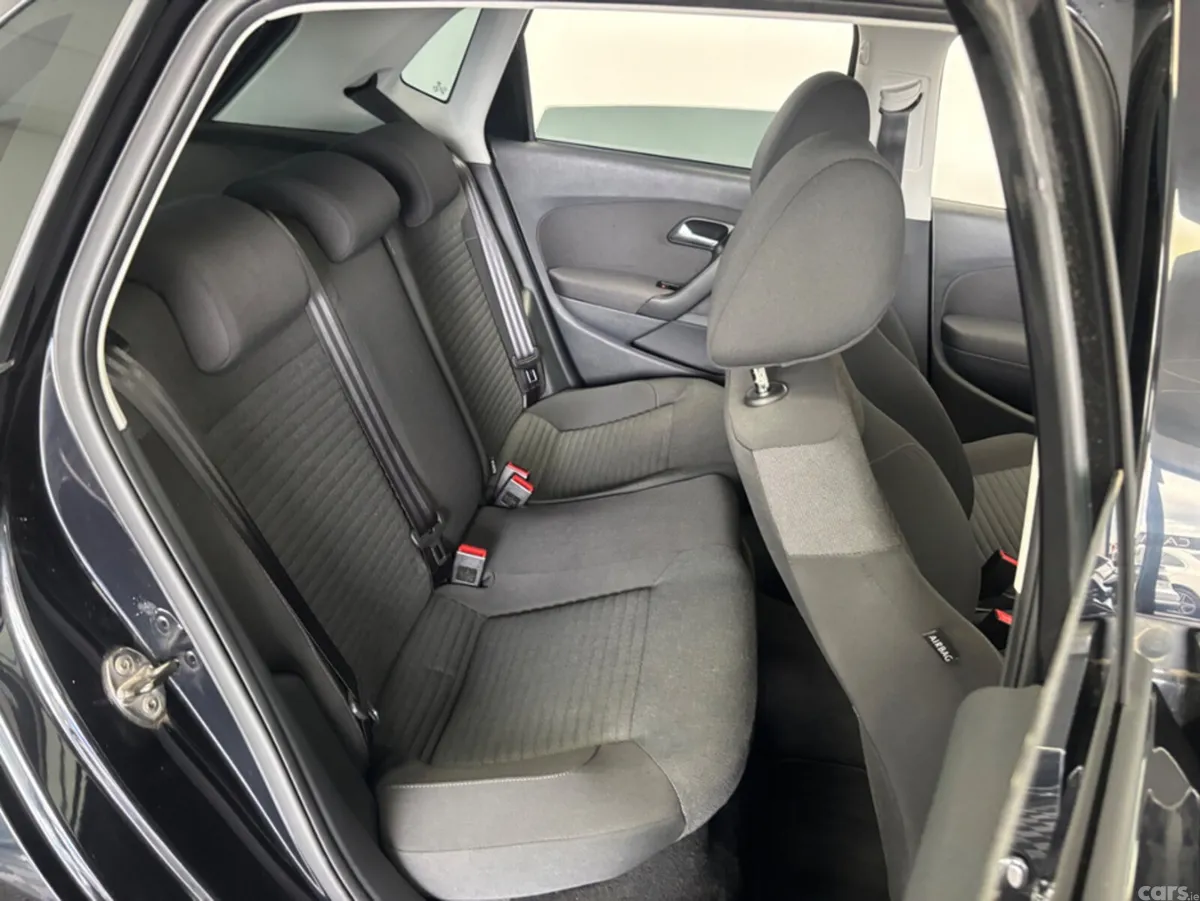 Volkswagen Polo Hatchback, Petrol, 2013, Black