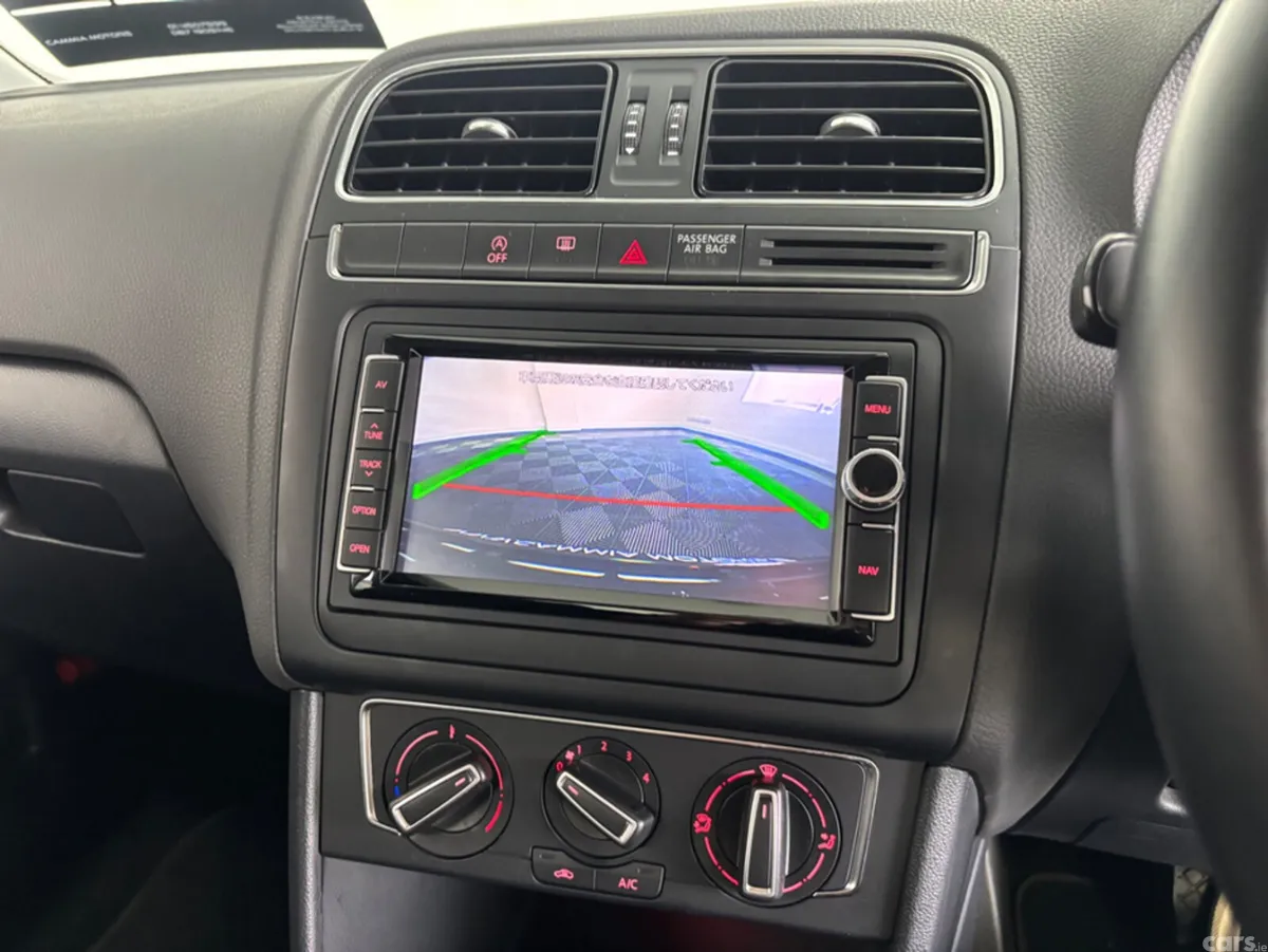 Volkswagen Polo Hatchback, Petrol, 2016, White