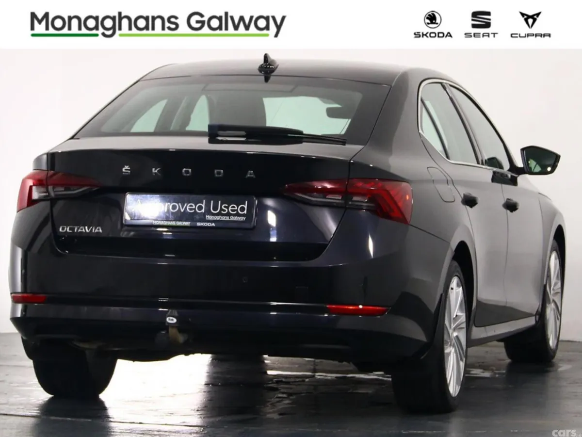 Skoda Octavia Hatchback, Diesel, 2021, Black