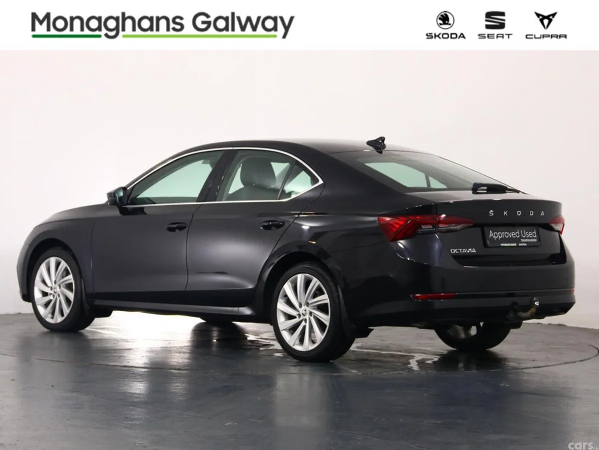 Skoda Octavia Hatchback, Diesel, 2021, Black