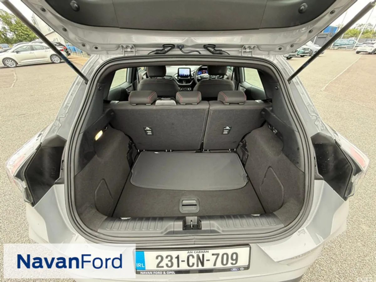 Ford Puma SUV, Petrol Hybrid, 2023, Grey