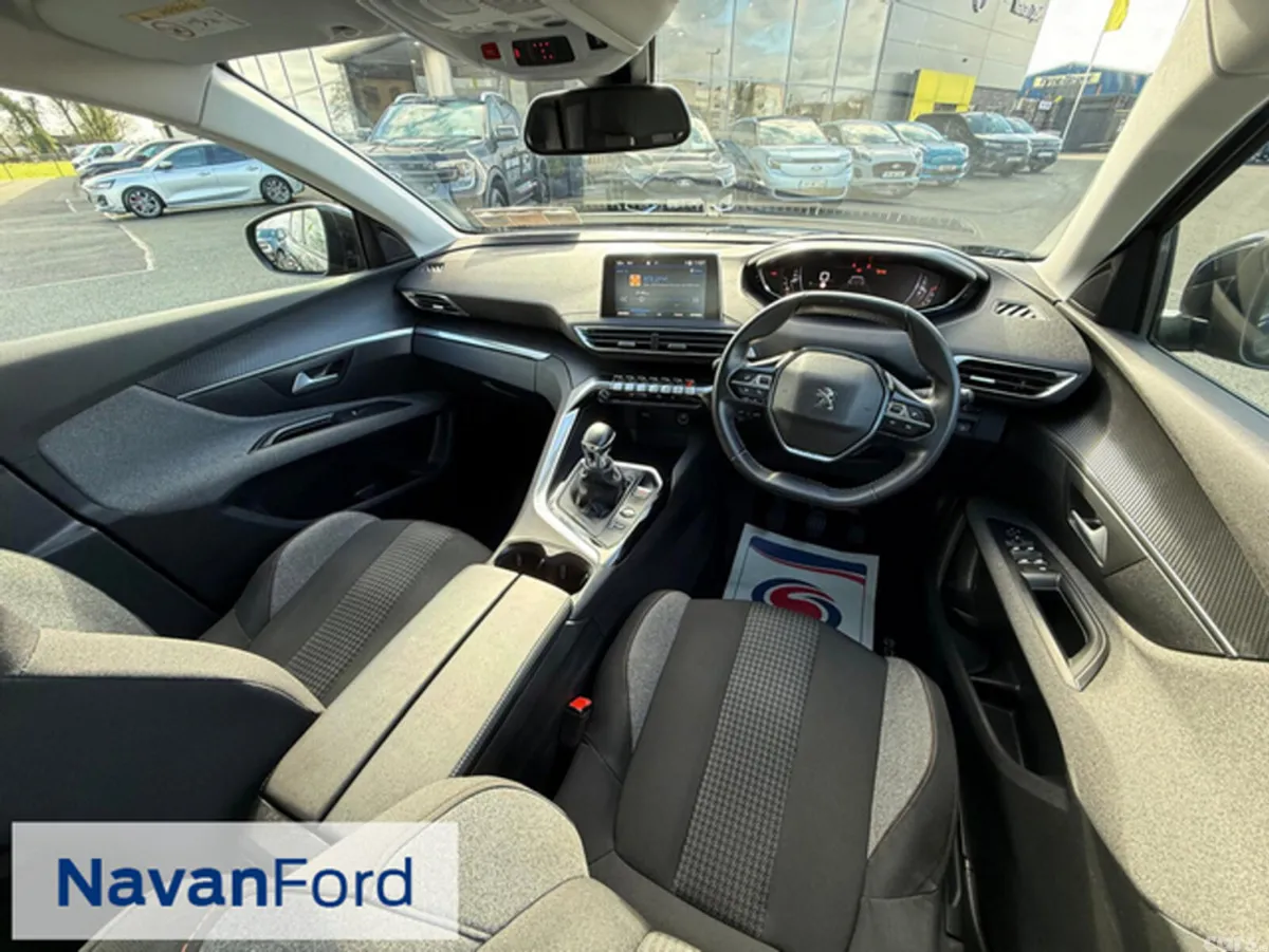 Peugeot 5008 SUV, Diesel, 2021, Black