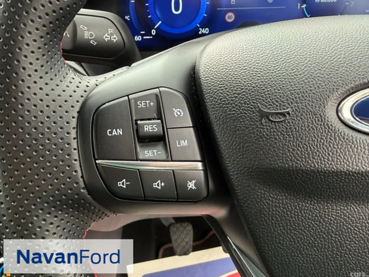 Ford Puma SUV, Petrol Hybrid, 2023, Grey