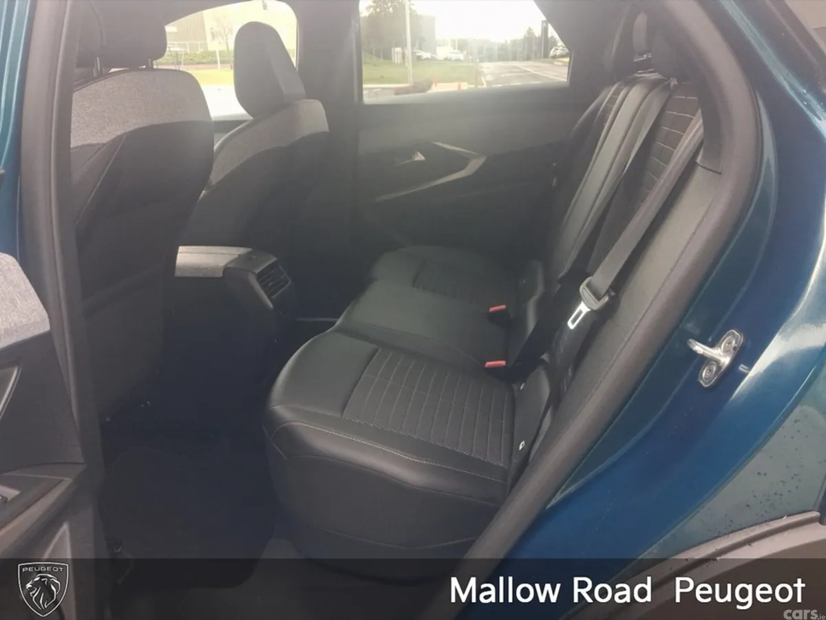 Peugeot 3008 SUV, Petrol Hybrid, 2024, Blue