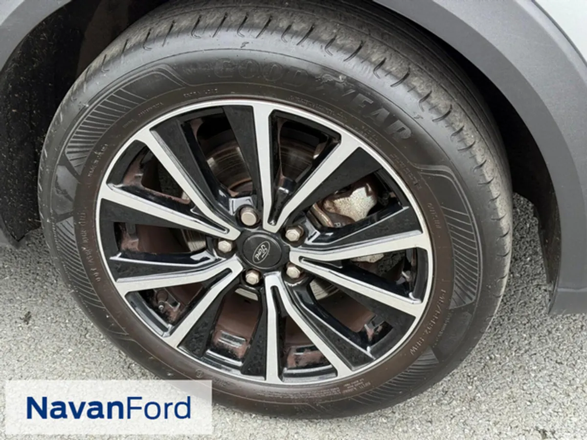 Ford Puma SUV, Petrol Hybrid, 2024, Grey
