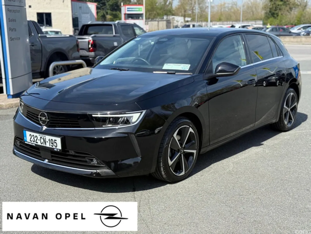 Opel Astra Hatchback, Petrol, 2023, Black