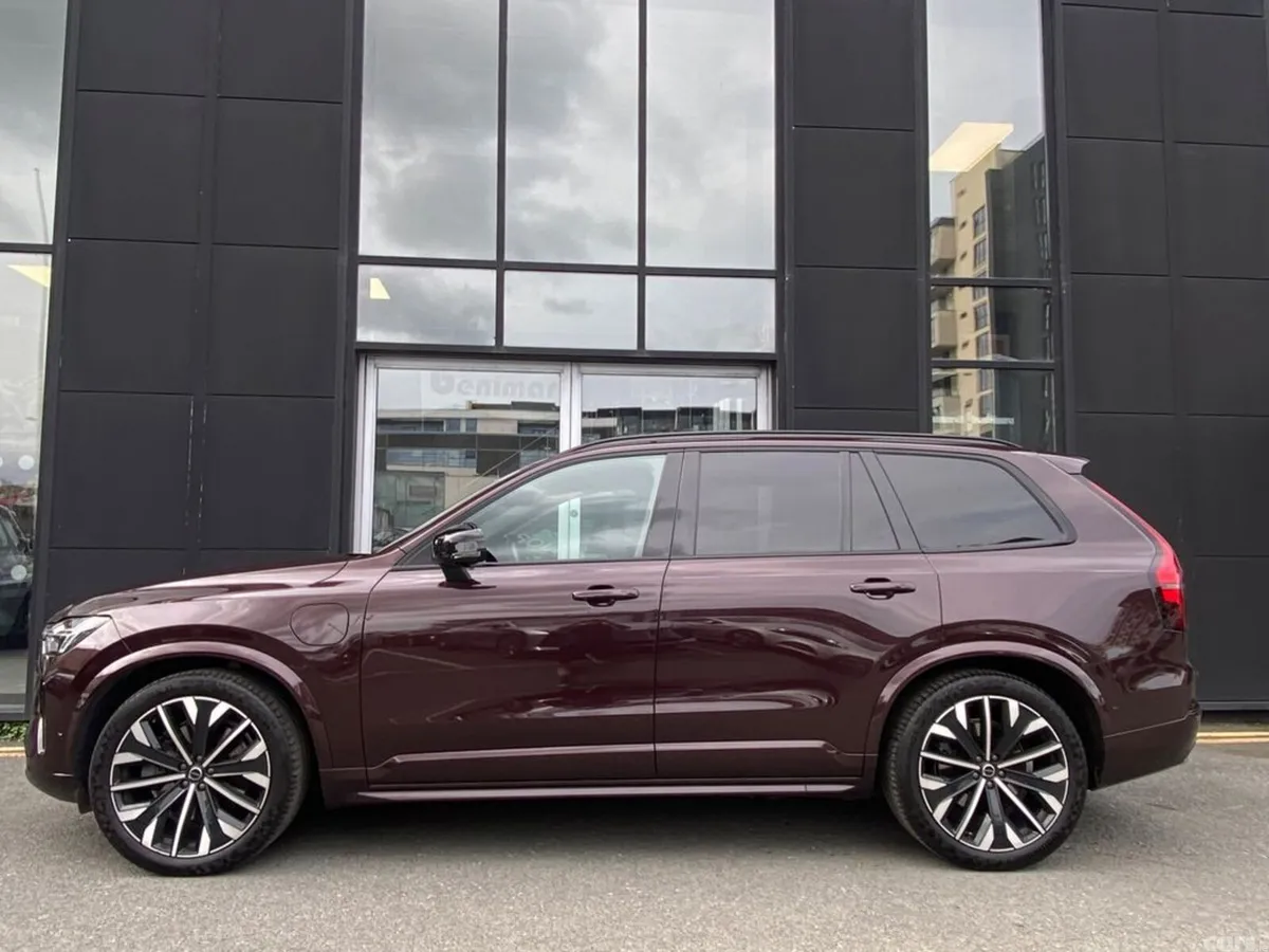 Volvo XC90 Estate, Petrol Plug-in Hybrid, 2025, Red