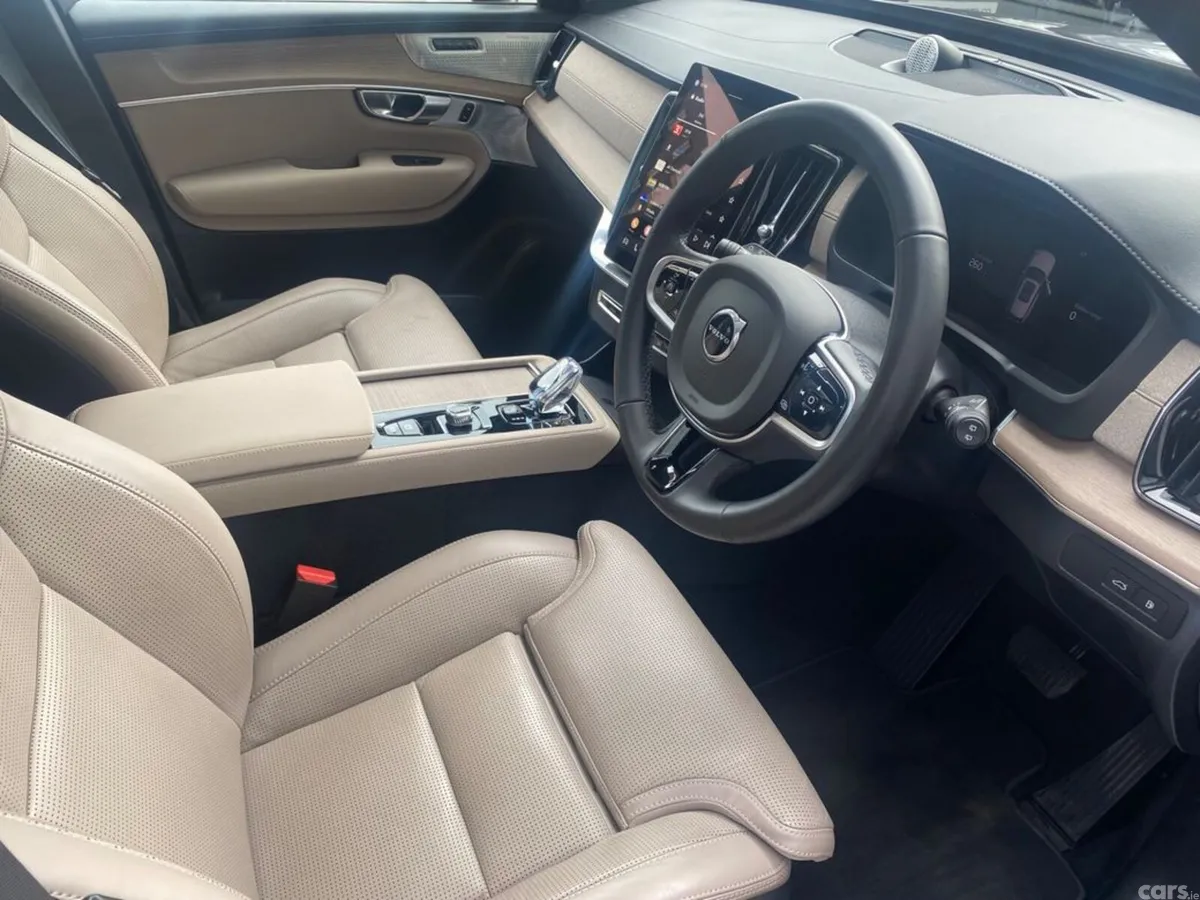 Volvo XC90 Estate, Petrol Plug-in Hybrid, 2025, Red