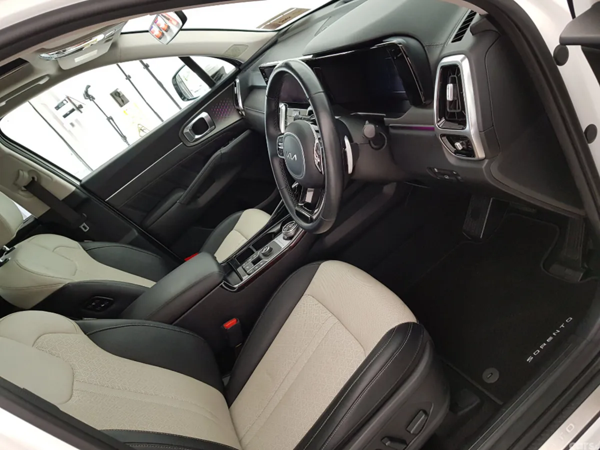 Kia Sorento MPV, Diesel, 2024, White
