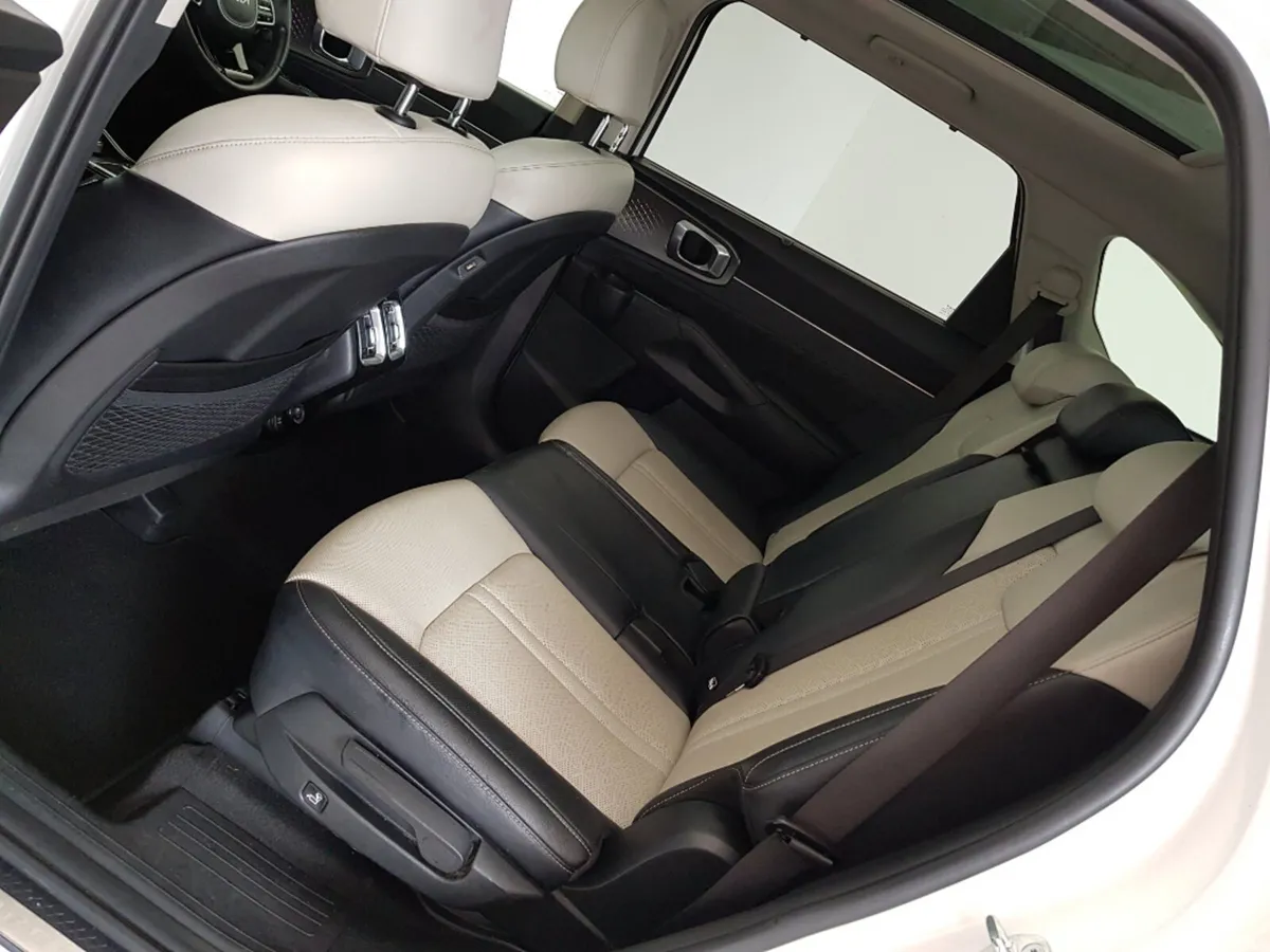 Kia Sorento MPV, Diesel, 2024, White