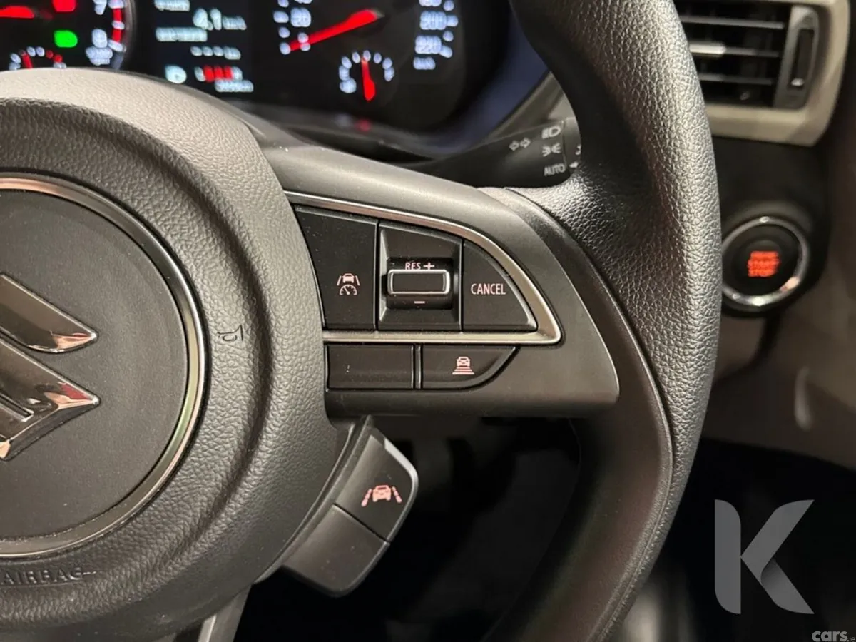 Suzuki Swift Hatchback, Petrol Hybrid, 2024, Silver