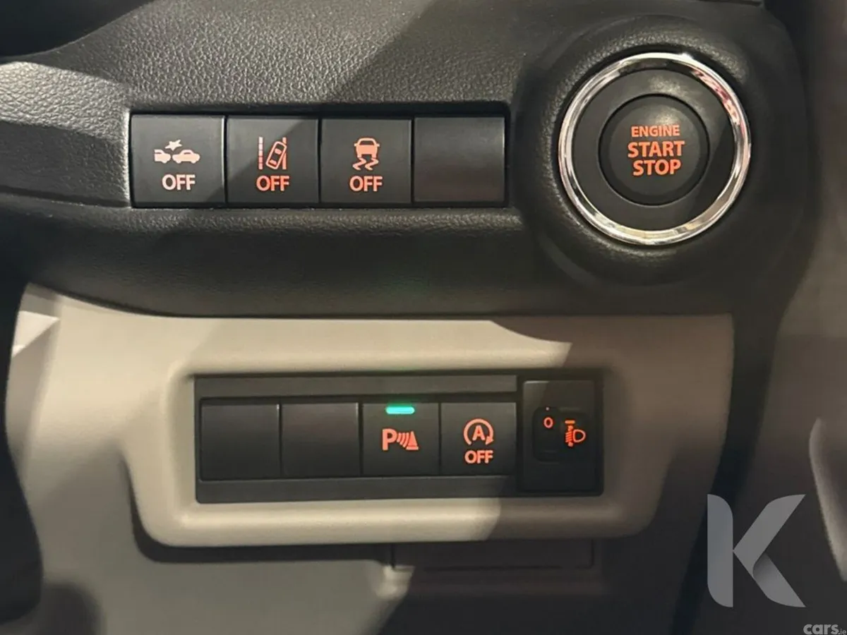 Suzuki Swift Hatchback, Petrol Hybrid, 2024, Silver