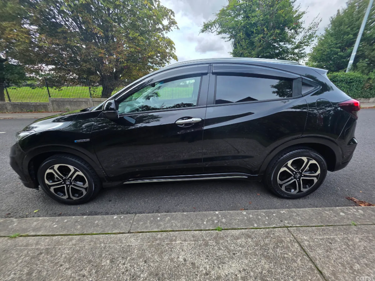Honda Vezel Hatchback, Petrol Hybrid, 2021, Black
