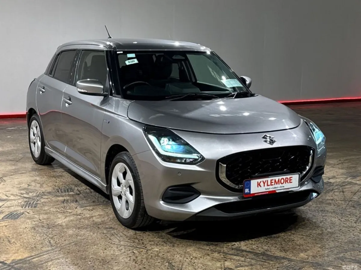 Suzuki Swift Hatchback, Petrol Hybrid, 2024, Silver