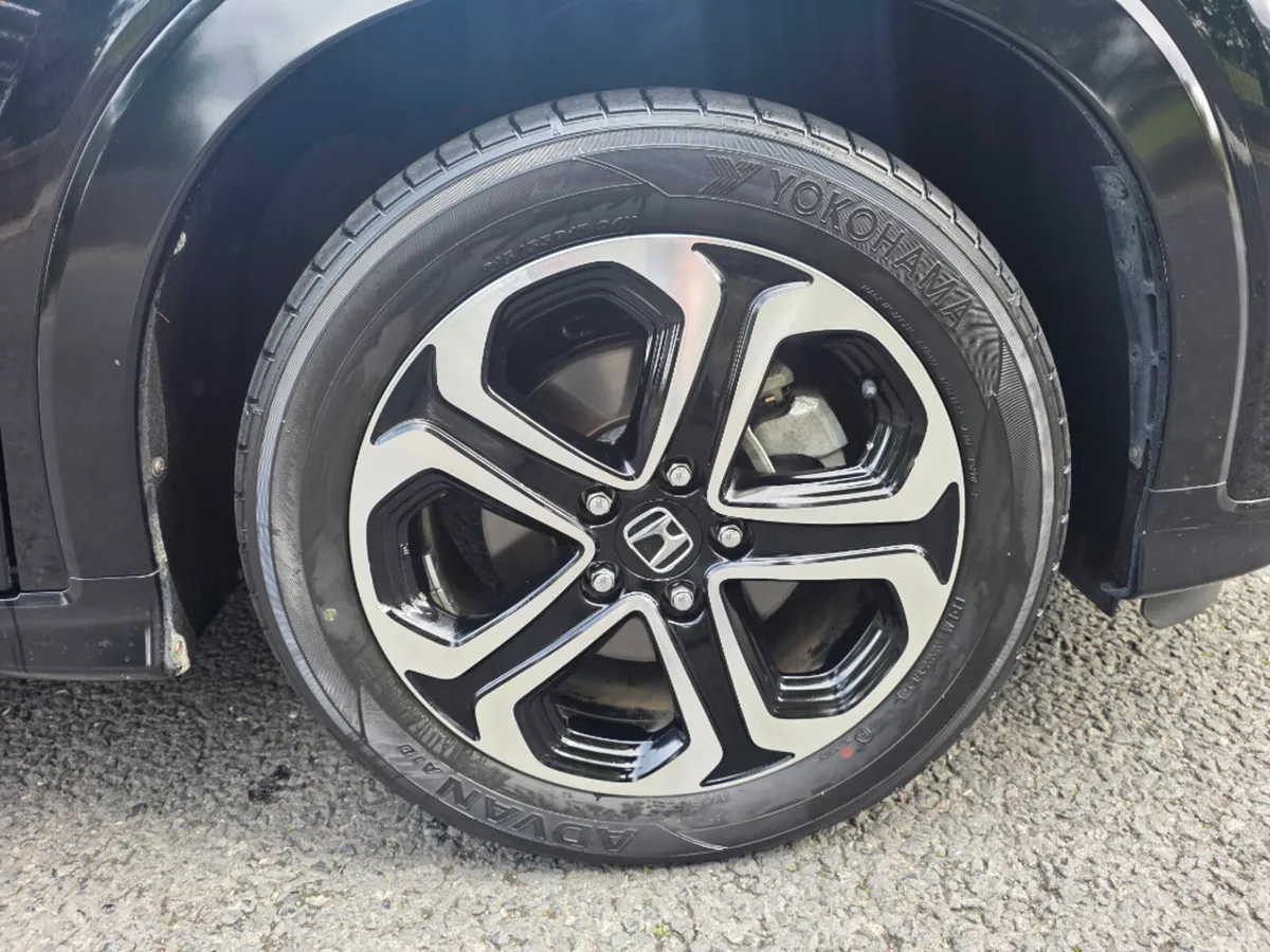 Honda Vezel Hatchback, Petrol Hybrid, 2021, Black