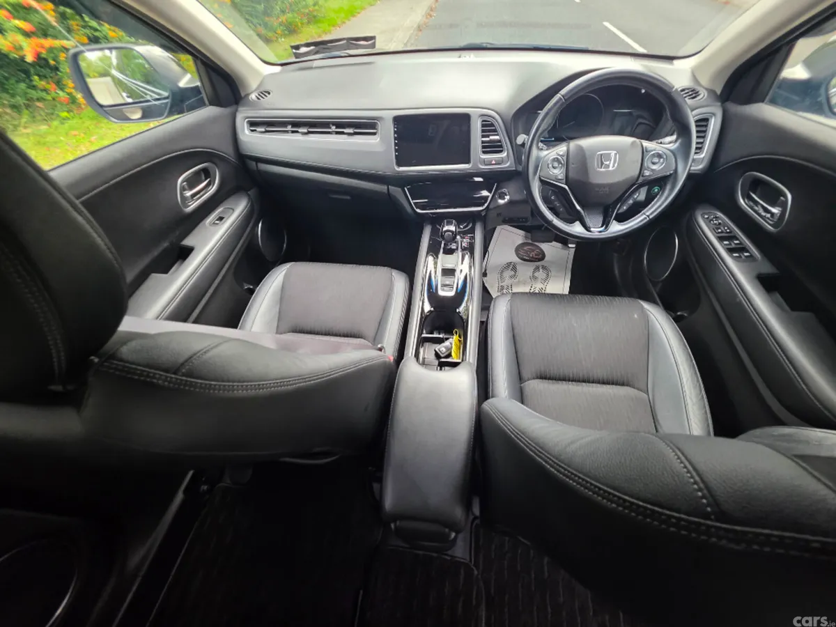 Honda Vezel Hatchback, Petrol Hybrid, 2021, Black