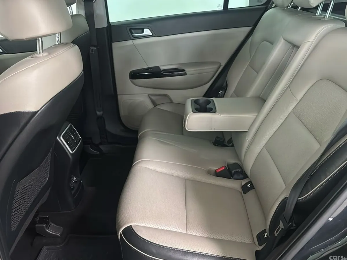 Kia Sportage SUV, Diesel Hybrid, 2021, Black