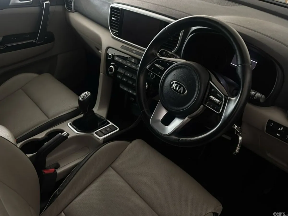 Kia Sportage SUV, Diesel Hybrid, 2021, Black