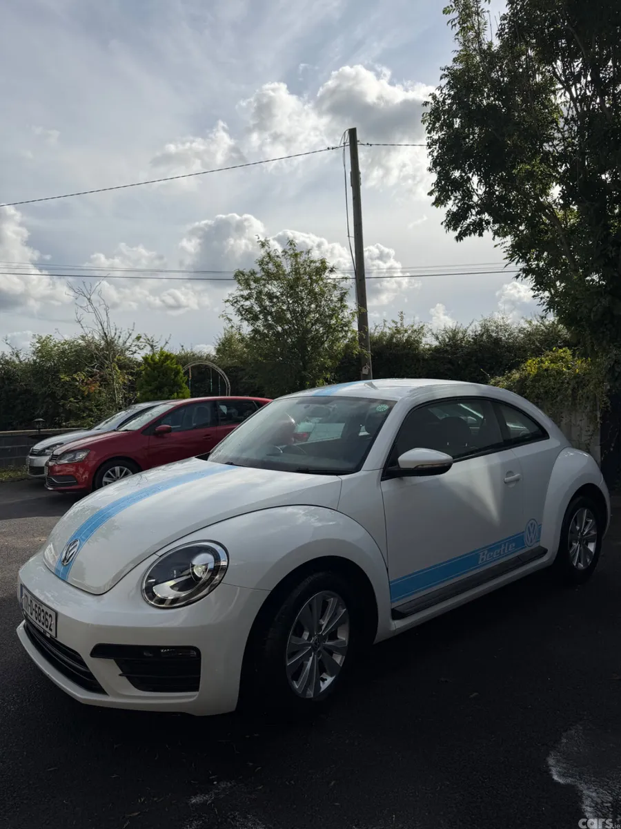 Volkswagen Beetle Hatchback, Petrol, 2017, White
