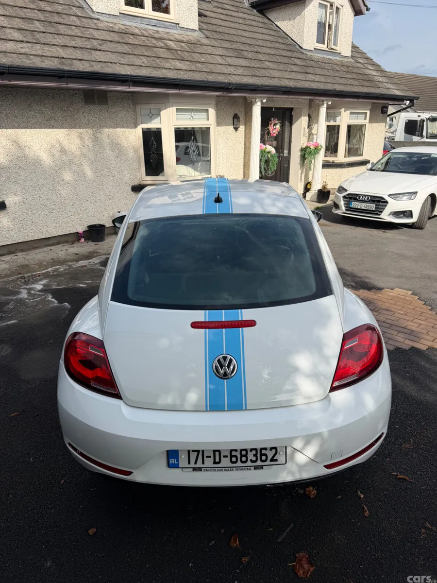 Volkswagen Beetle Hatchback, Petrol, 2017, White