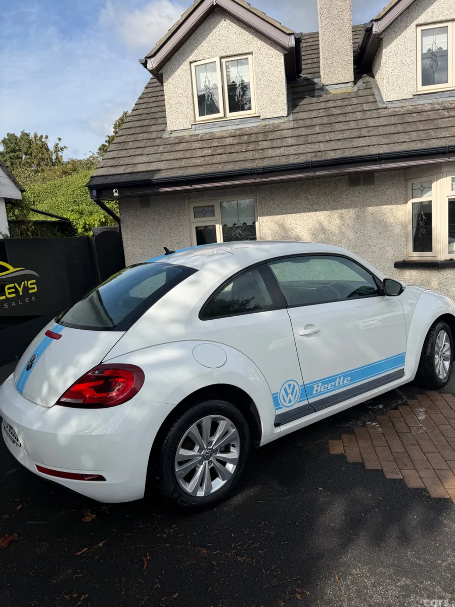 Volkswagen Beetle Hatchback, Petrol, 2017, White