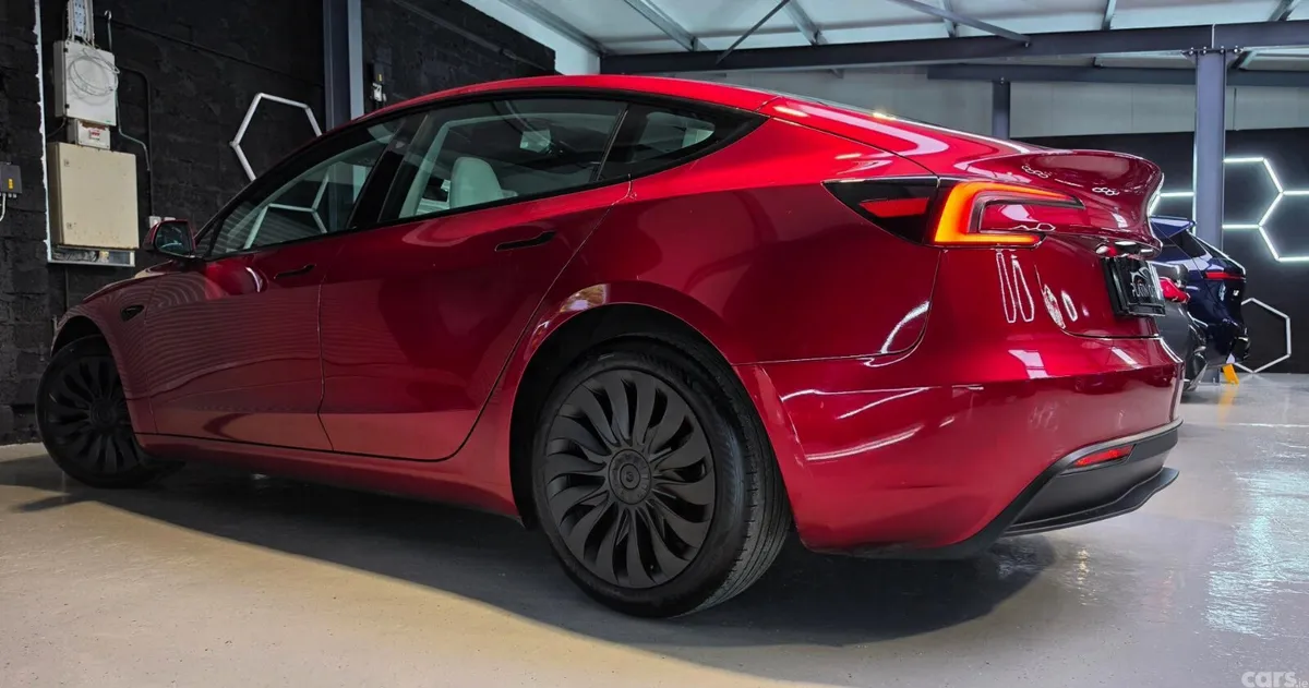Tesla Model 3 Saloon, Electric, 2024, Red