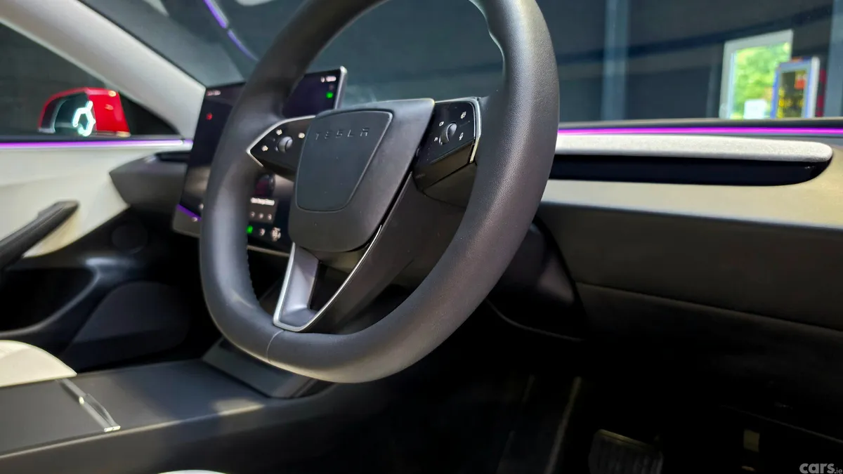 Tesla Model 3 Saloon, Electric, 2024, Red