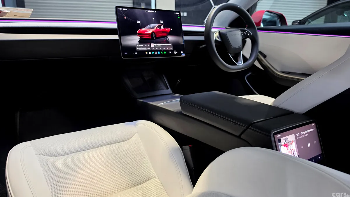 Tesla Model 3 Saloon, Electric, 2024, Red