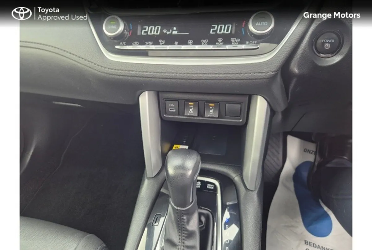 Toyota Corolla Cross Hatchback, Petrol Hybrid, 2024, Silver