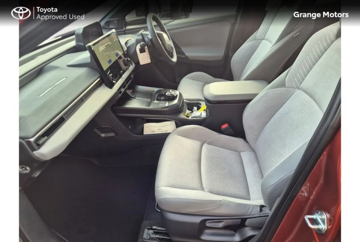 Toyota C-HR Estate, Electric, 2026, Brown