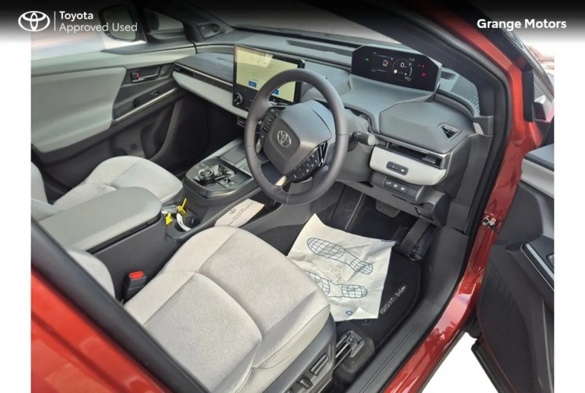 Toyota C-HR Estate, Electric, 2026, Brown
