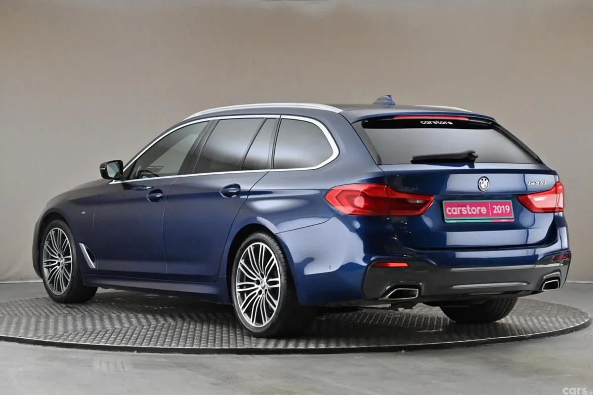 BMW 5-Series Estate, Diesel, 2019, Blue