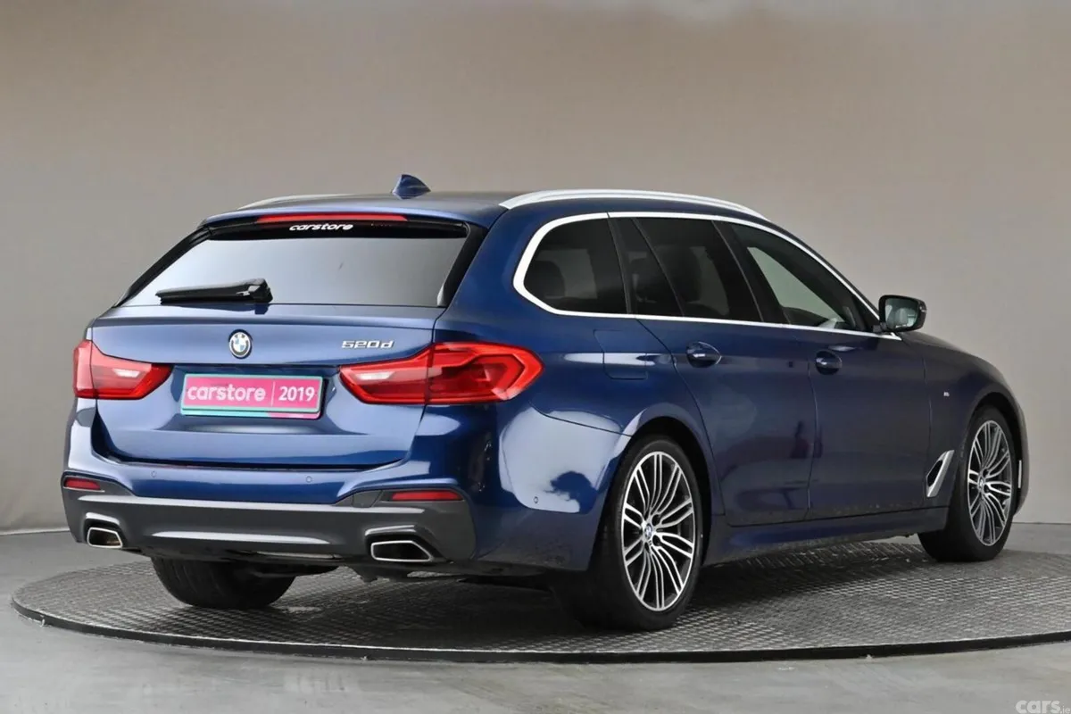 BMW 5-Series Estate, Diesel, 2019, Blue