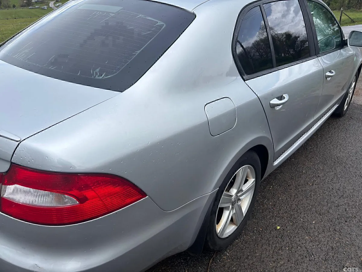 Skoda Superb Hatchback, Diesel, 2012, Silver
