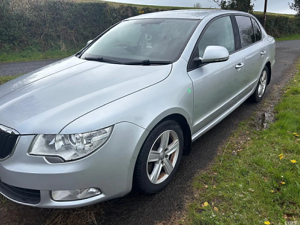 Skoda Superb Hatchback, Diesel, 2012, Silver