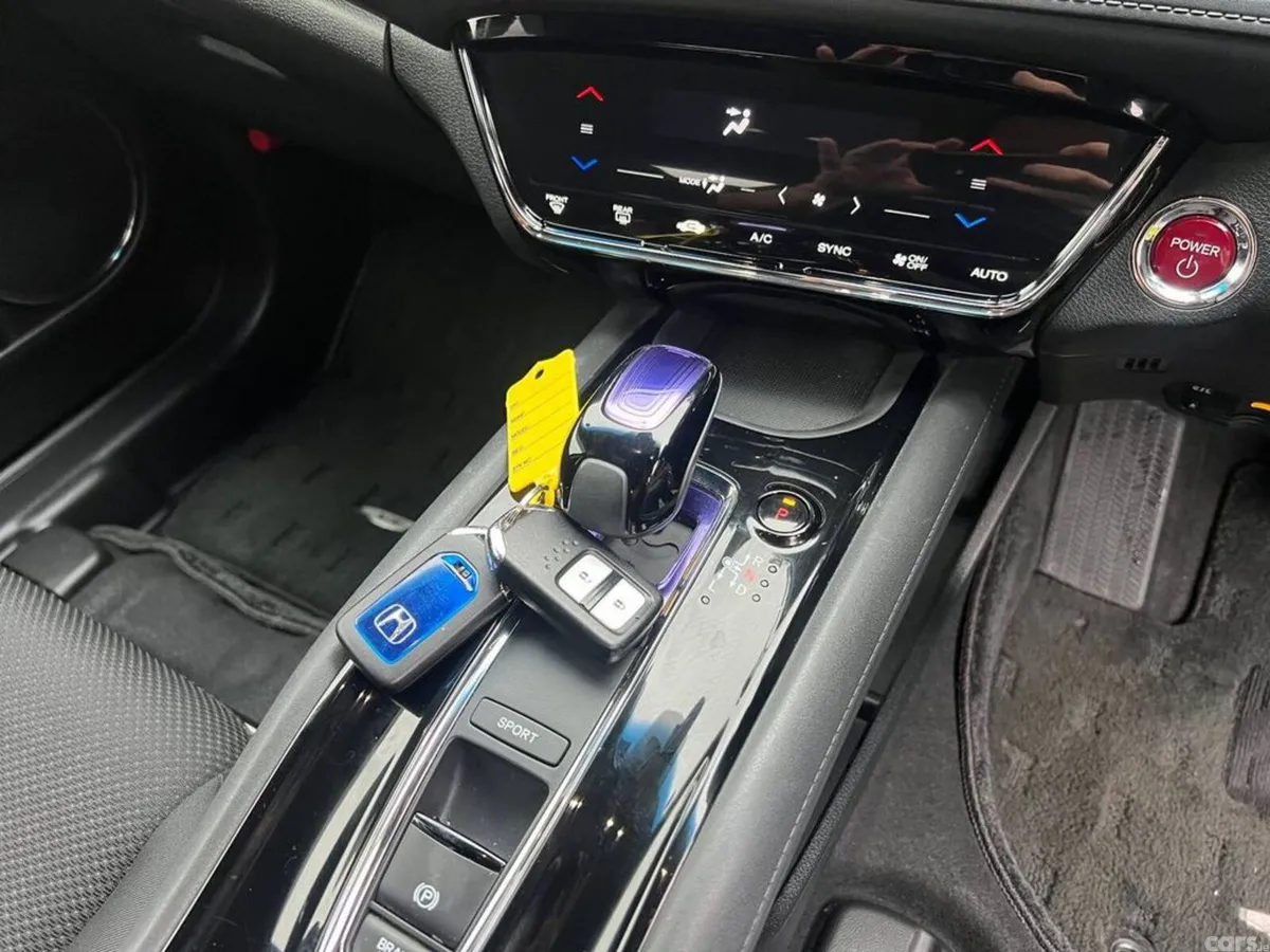 Honda Vezel SUV, Petrol Hybrid, 2017, Blue