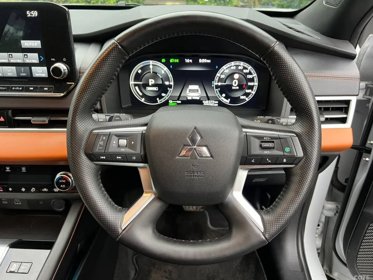 Mitsubishi Outlander SUV, Petrol Plug-in Hybrid, 2022, White