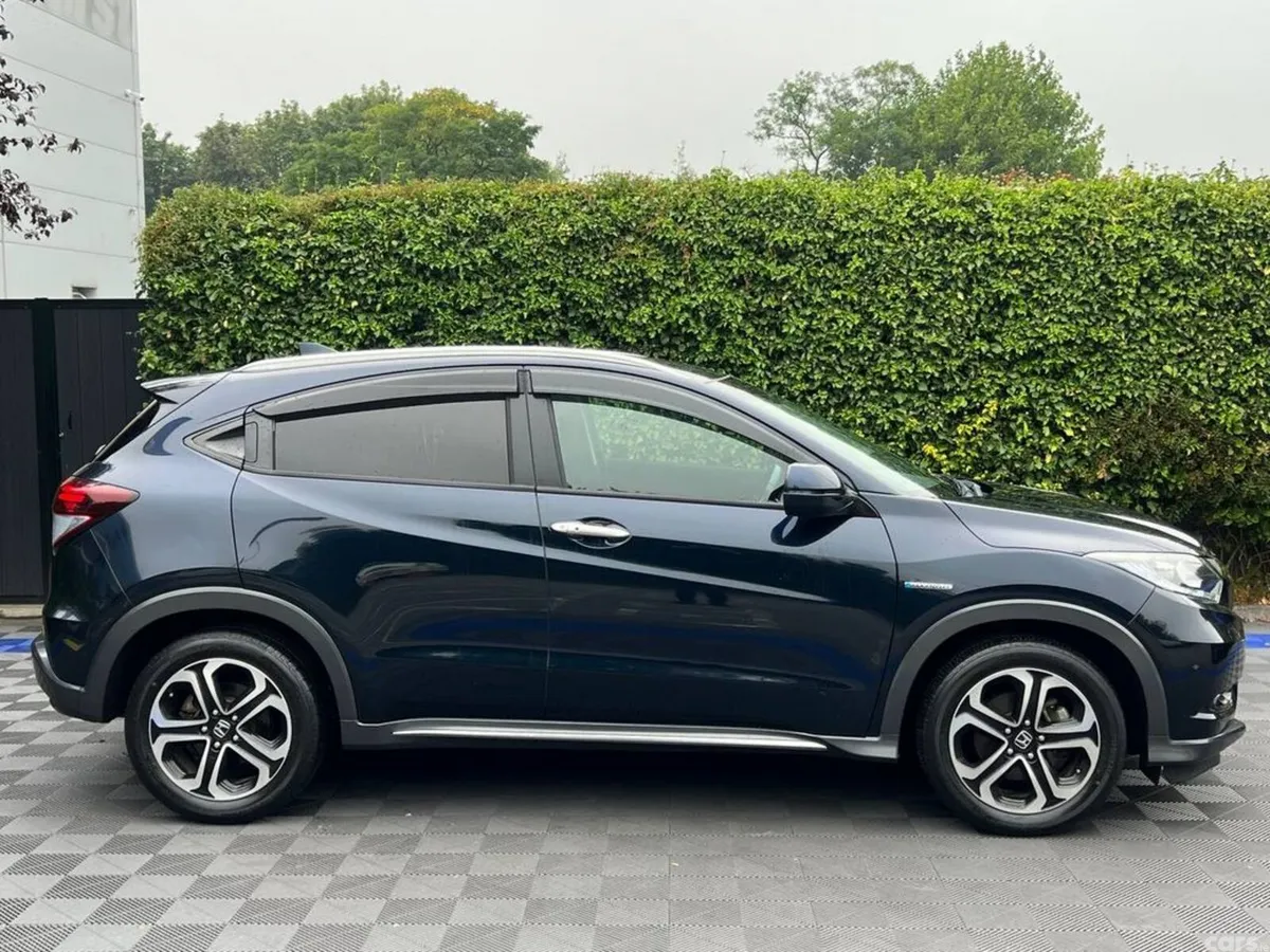 Honda Vezel SUV, Petrol Hybrid, 2017, Blue
