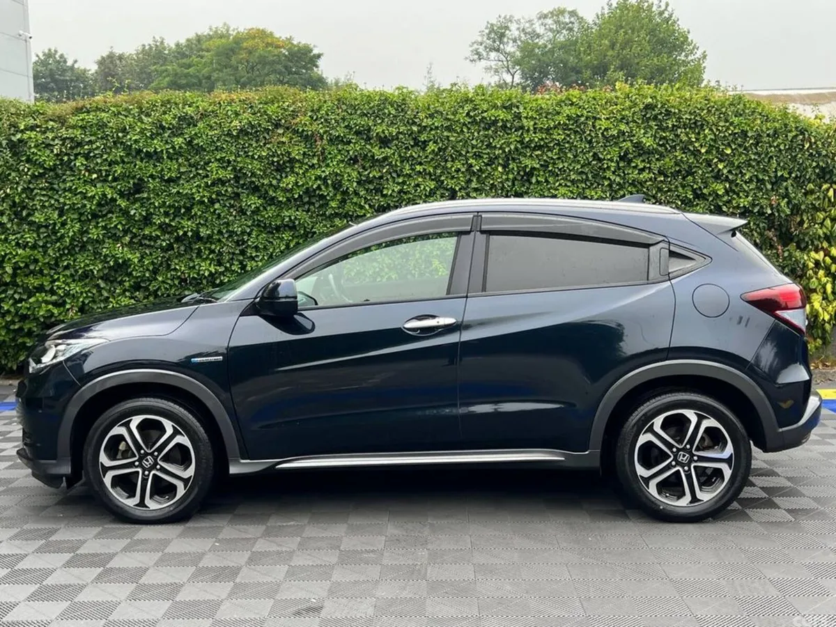 Honda Vezel SUV, Petrol Hybrid, 2017, Blue
