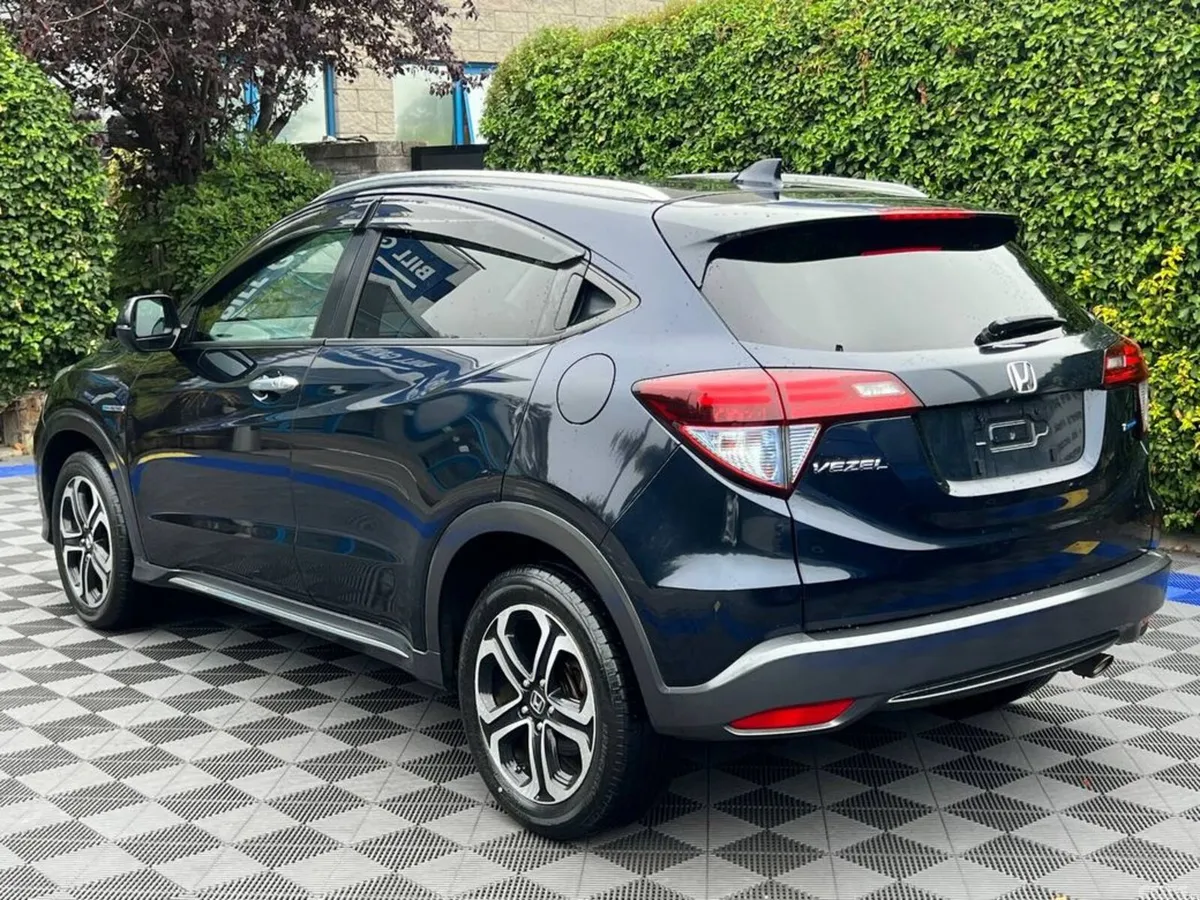 Honda Vezel SUV, Petrol Hybrid, 2017, Blue